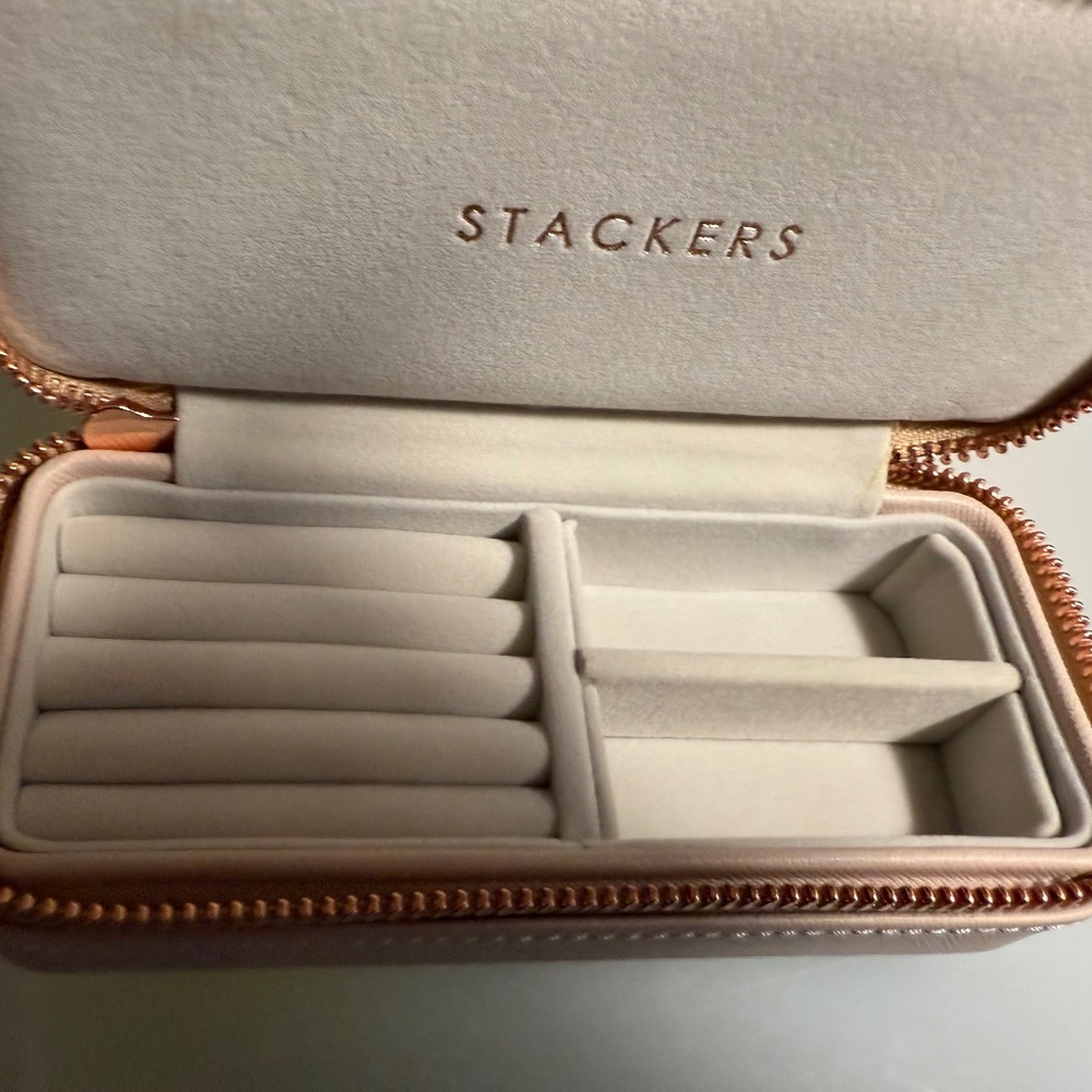 STACKERS MEDIUM JEWELRY CASE